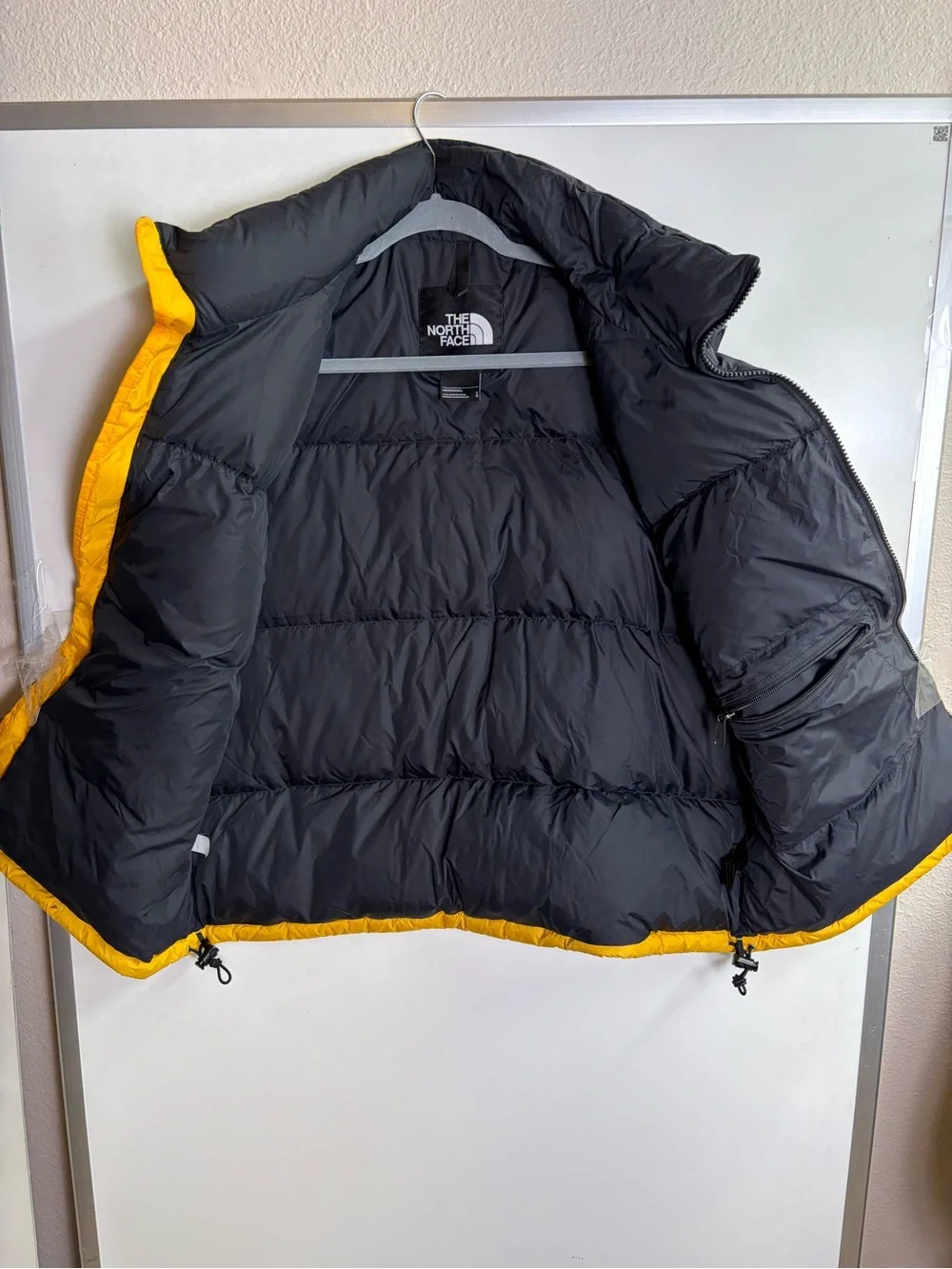The North Face 1996 Retro Nuptse Vest Yellow Black 700 Down Puffer Mens L